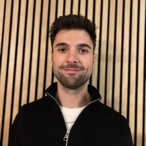 747741E5-23F6-48CA-B1D2-BE3591E6BAE6_1_201_a